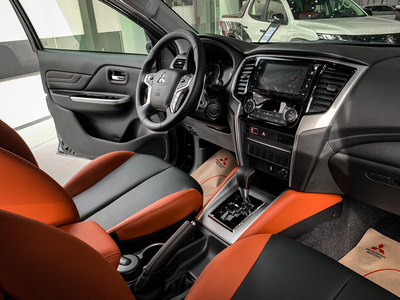 Mitsubishi Triton 4x2 AT Mivec (Euro 5)