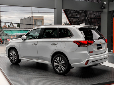 Mitsubishi Outlander 2.0 CVT