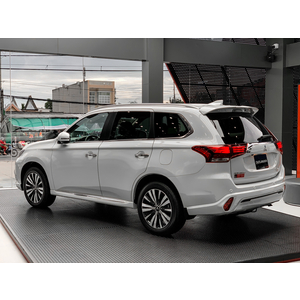 Mitsubishi Outlander 2.0 CVT