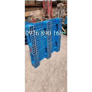 Pallet nhựa kích thước 1100x1100x150mm dạng 3 chân