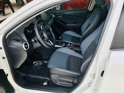 New Mazda2 1.5 Sport Luxury