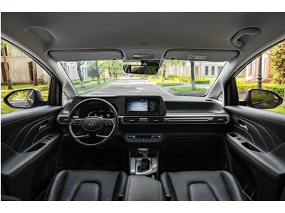 Hyundai Stargazer 1.5L Đặc biệt