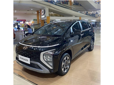 Hyundai Stargazer 1.5L Đặc biệt