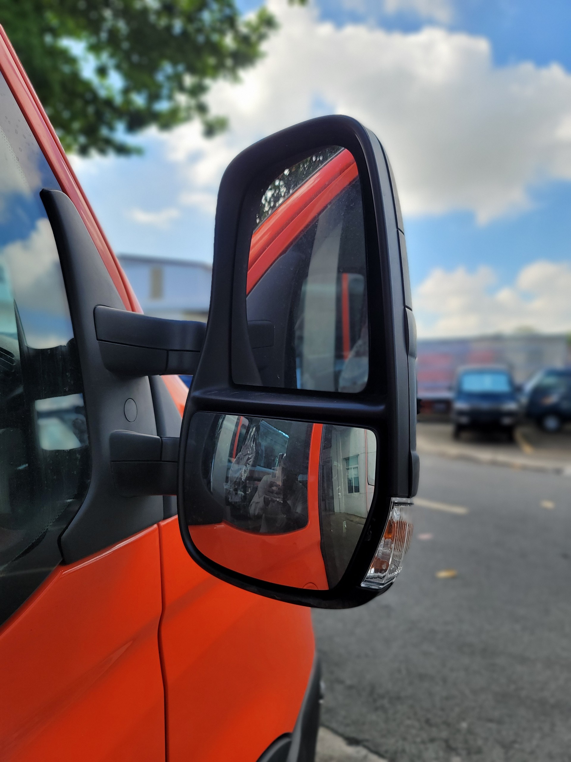 IVECO DAILY 16 CHỖ & 19 CHỖ MỚI NHẤT