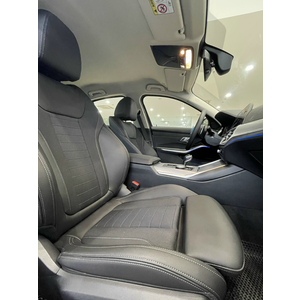 BMW 320i Sport Line 2024