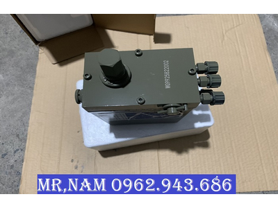 HỘP KÍCH CABIN 4 ĐƯỜNG DẦU HOWO A7 CHÍNH HÃNG TẠI HÀ NỘI VÀ SÀI GÒN.