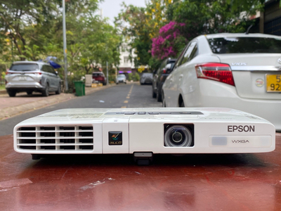 Máy chiếu cũ EpSon EB -1771W