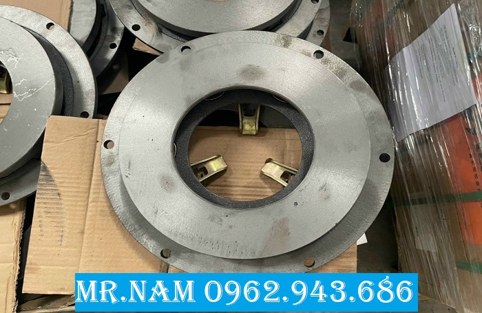 mặt trước bàn ép