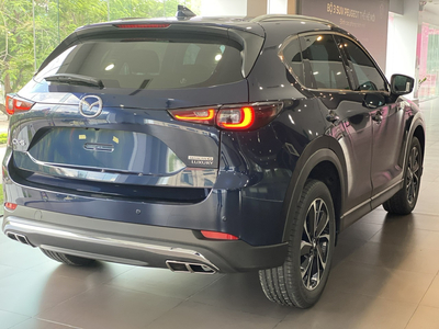 New Mazda CX-5 2.0 Luxury