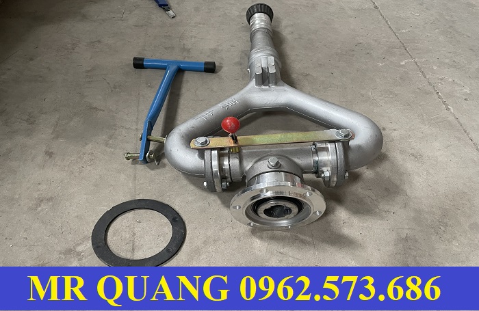 súng phun nước xe rửa đường tưới cây