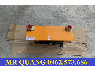 Két làm mát dầu thủy lực