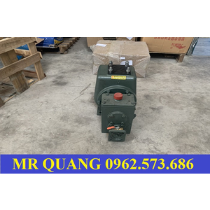 Bơm nước xe rửa đường tưới cây