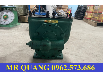 Bơm xăng dầu cho xe chở xăng dầu