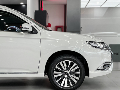 Mitsubishi Outlander 2.0 CVT Premium