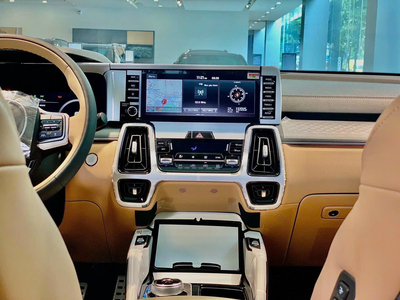 New KIA Sorento Signature 2.5G ( Máy xăng - NỘT THẤT NÂU)