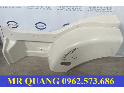 Ốp bậc trên xe Shacman M3000