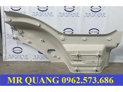 Ốp bậc trên xe Shacman M3000