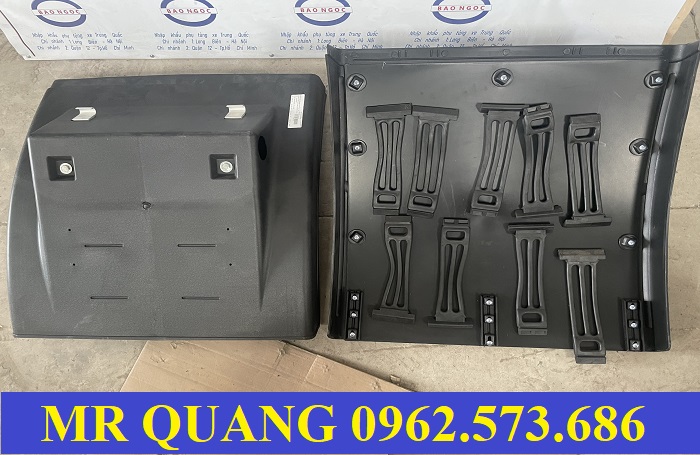 chắn bùn sau xe howo a7