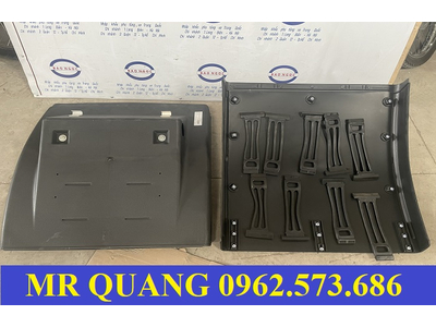 Chắn bùn sau xe Howo A7