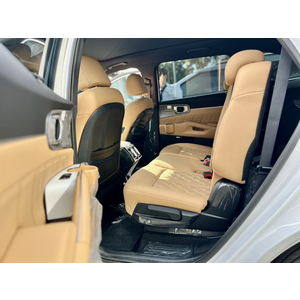 New KIA Sorento 2.2D Signature 7S phiên bản nội thất nâu