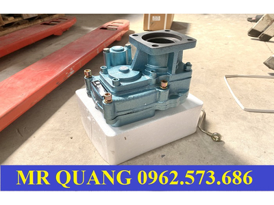 Cóc trích lực xe Howo