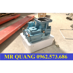 Cóc trích lực xe Howo