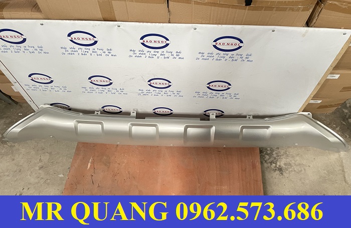 cản trước xe chenglong h7