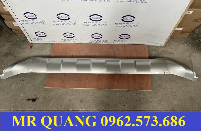 ba đờ sốc xe chenglong H7