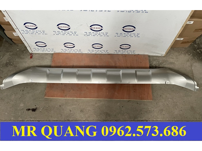 Ba đờ sốc xe đầu kéo Chenglong H7