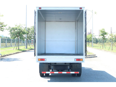 Xe Tải Fuso Canter TF7.5 - Tải 3.49 Tấn - Thùng Kín Dài 5,2m