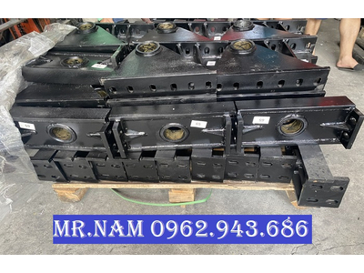 TAI BẮT, GIÁ ĐỠ THÁP BEN TRÊN XE TẢI 3 CHÂN , 4 CHÂN, MOOC BEN GIA TỐT NHẤT THỊ TRƯỜNG HÀ NỘI VÀ SÀI GÒN.