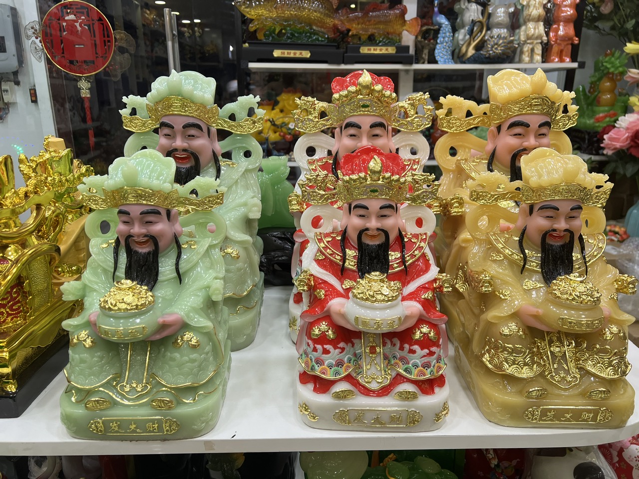 Tượng Thần tiền bằng đá đúc nguyên khối