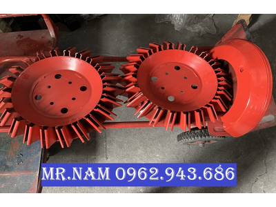 GIÁ BẮT CHỔI XE QUÉT RÁC HÚT BỤI, PHỤ TÙNG XE QUÉT ĐƯỜNG TẠI HÀ NỘI VÀ SÀI GÒN.