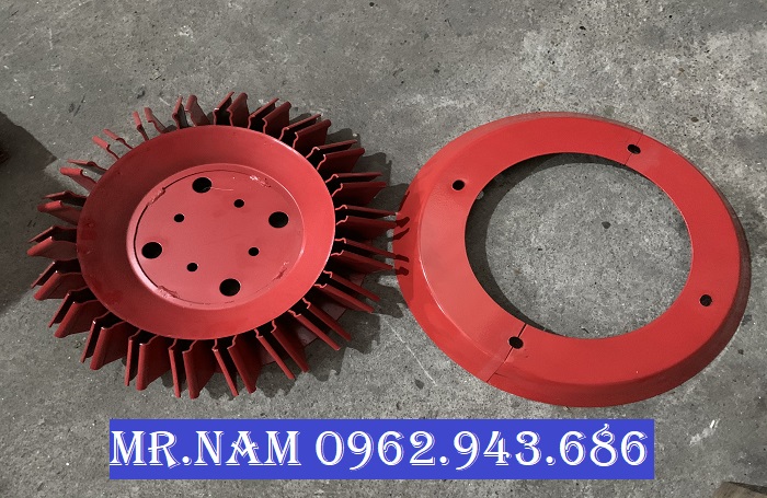 1 bọ giá bắt chổi