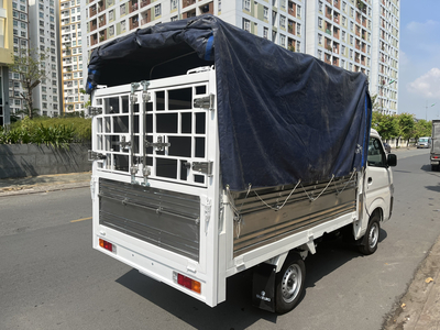 Suzuki Carry Pro mới 2024 thùng kín 700kg