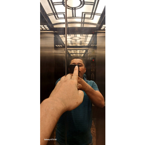 Dịch vụ đánh bóng thang máy INOX