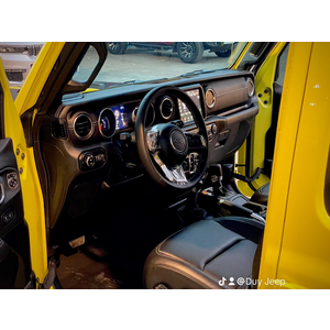 Jeep Wrangler Sahara