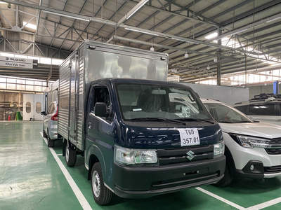 Suzuki Carry Pro mới Thùng kín 705kg