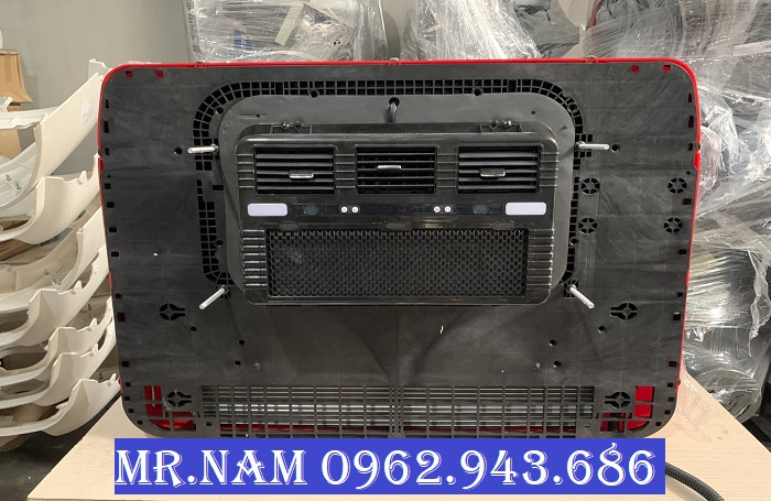 mặt cửa sổ của điều hòa