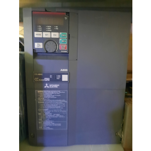 Biến Tần Cũ Nhật 37kw 220v