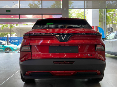 VinFast VF6 Eco (S) 2025