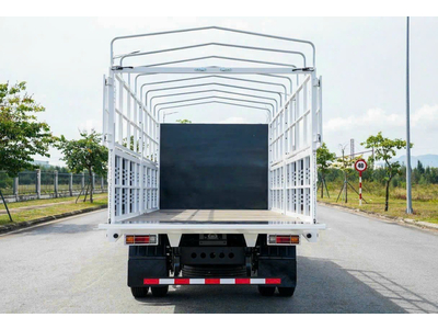 Xe Tải Mitsubishi Fuso Canter TF7.5 - Tải Trọng 3.49 Tấn - Thùng Bạt Dài 5.2m