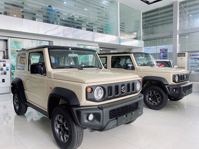 Suzuki Jimny (2 tông màu)