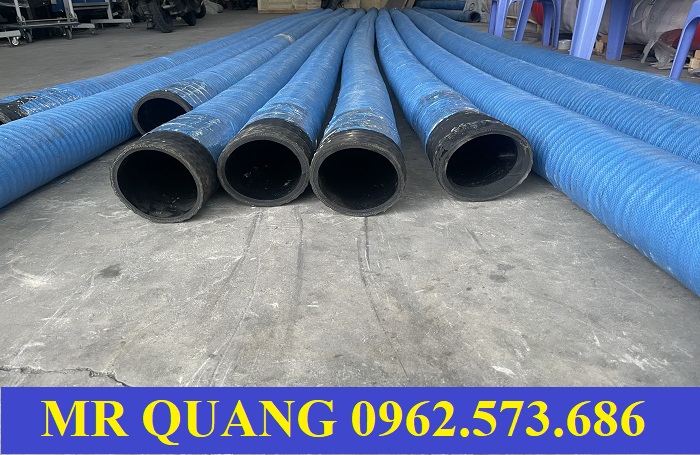 ống bơm xi măng