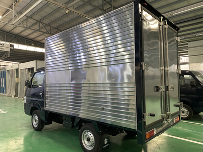 Suzuki Carry Pro mới Thùng kín 705kg