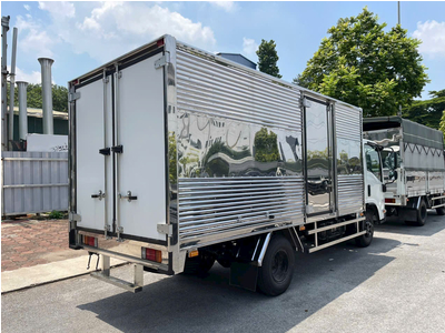 Isuzu 2.7 Tấn – QKR270 – Xe Tải Thùng Kín Dài 4.4m (QKR77HE5)