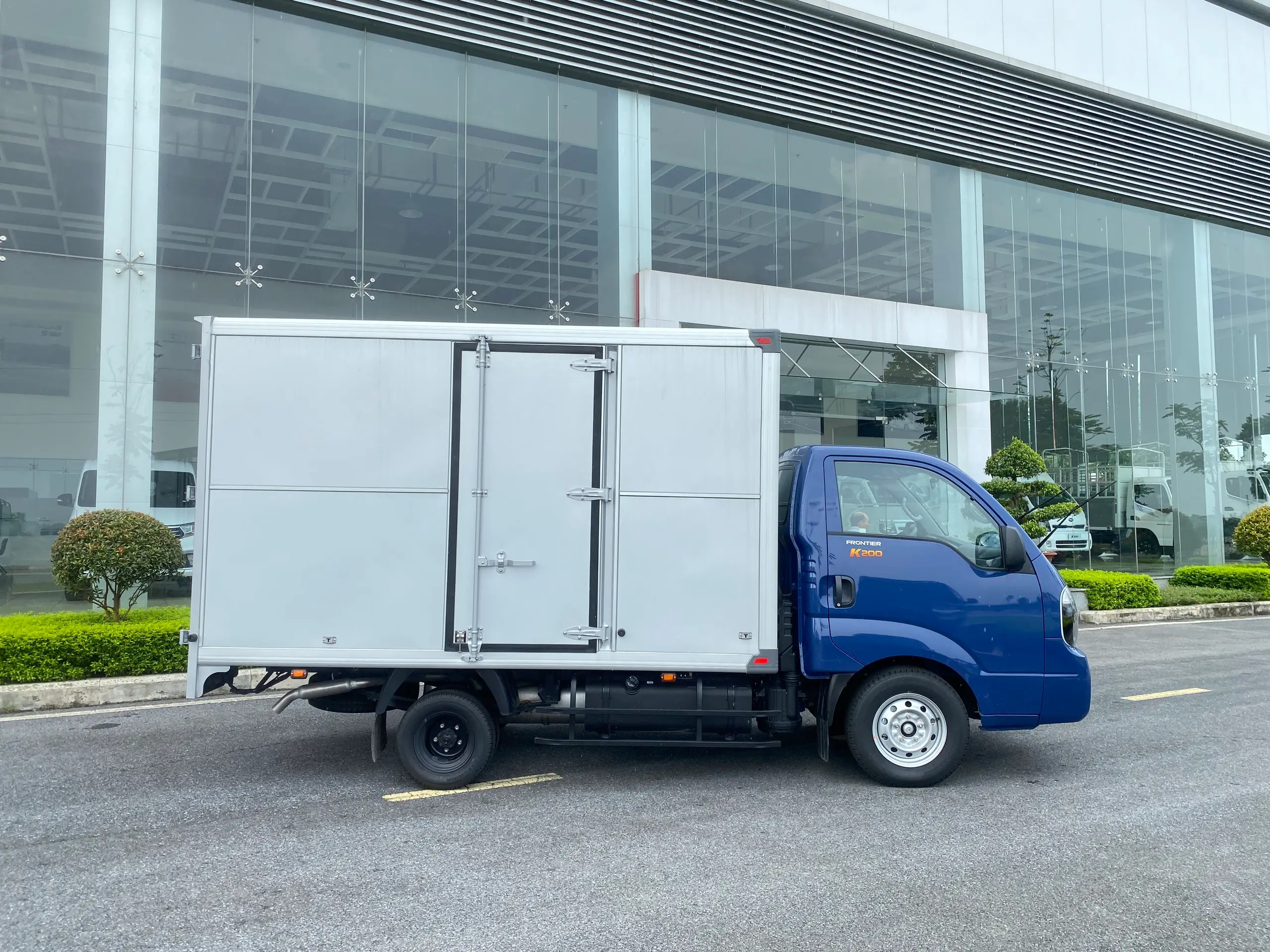 xe Kia Frontier K200 thùng kín