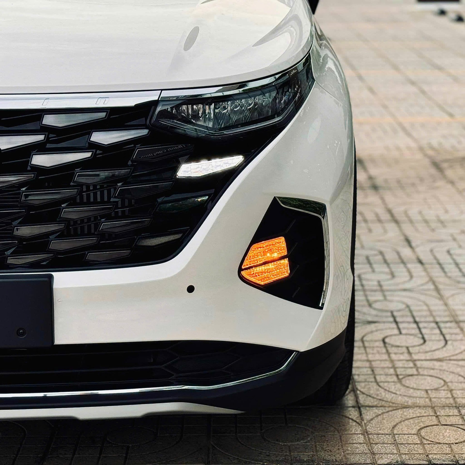 Hyundai Custin 1.5L Tiêu Chuẩn
