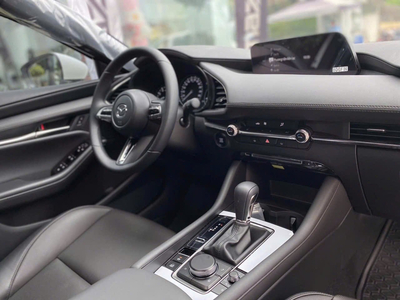Mazda3 1.5L Luxury