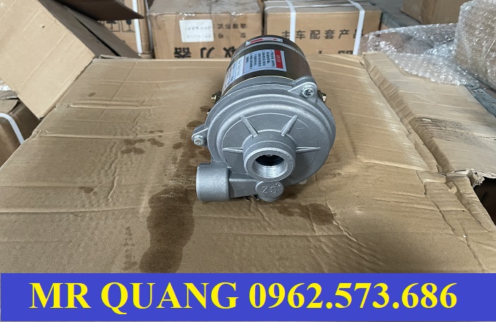 bơm nước xe trộn bê tông